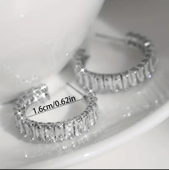 Sliver diamond hoop earrings - Picture 4 of 6